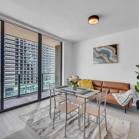 Lovely 1-Bedroom Unit Downtown Miami/Arena View